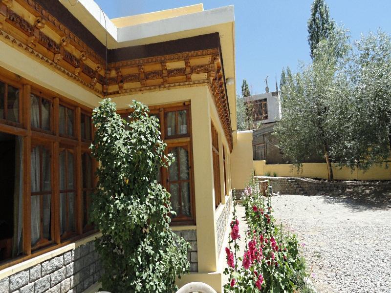 Royal Heritage Resort Leh Eksteriør billede